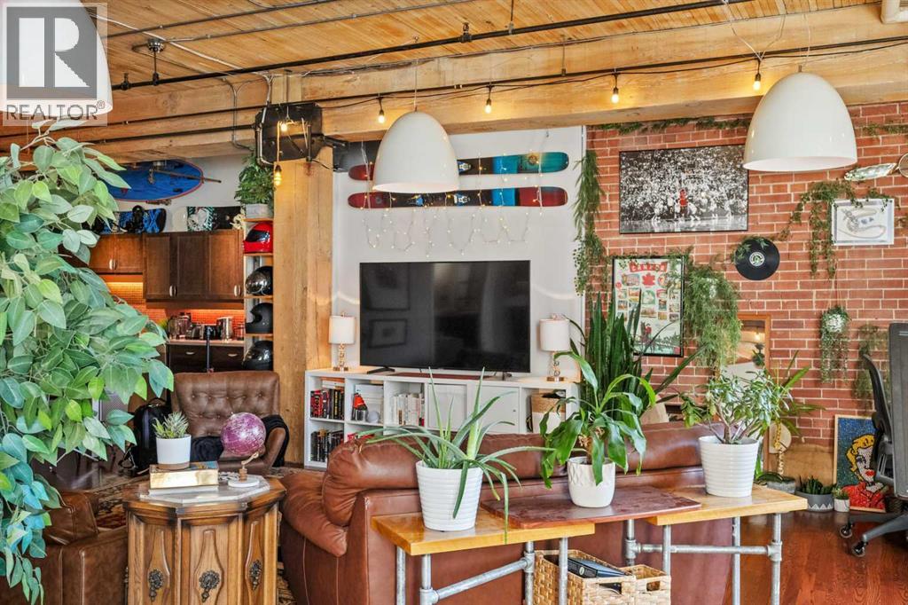 Single Family House Loft for Sale in    Avenue SW Beltline Calgary 