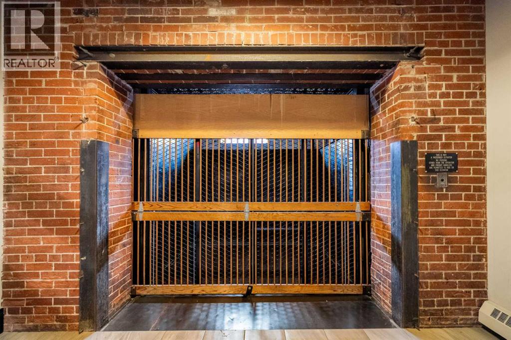 Single Family House Loft for Sale in    Avenue SW Beltline Calgary 