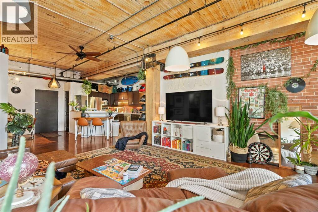 Single Family House Loft for Sale in    Avenue SW Beltline Calgary 