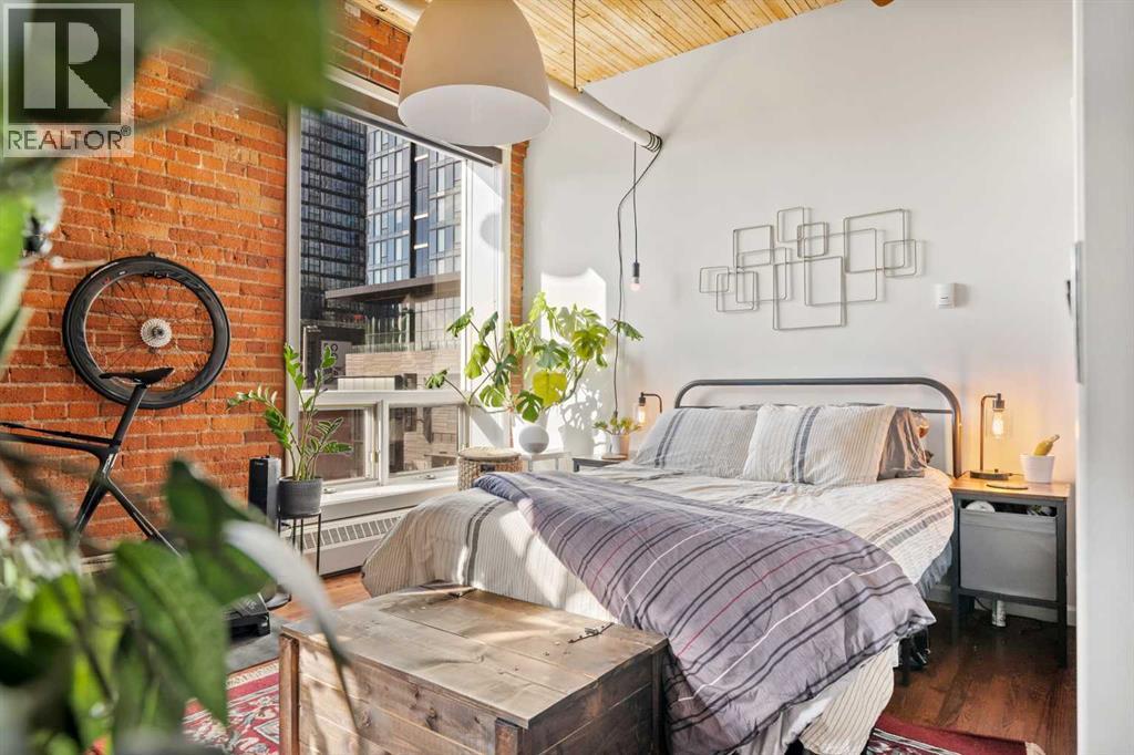 Single Family House Loft for Sale in    Avenue SW Beltline Calgary 