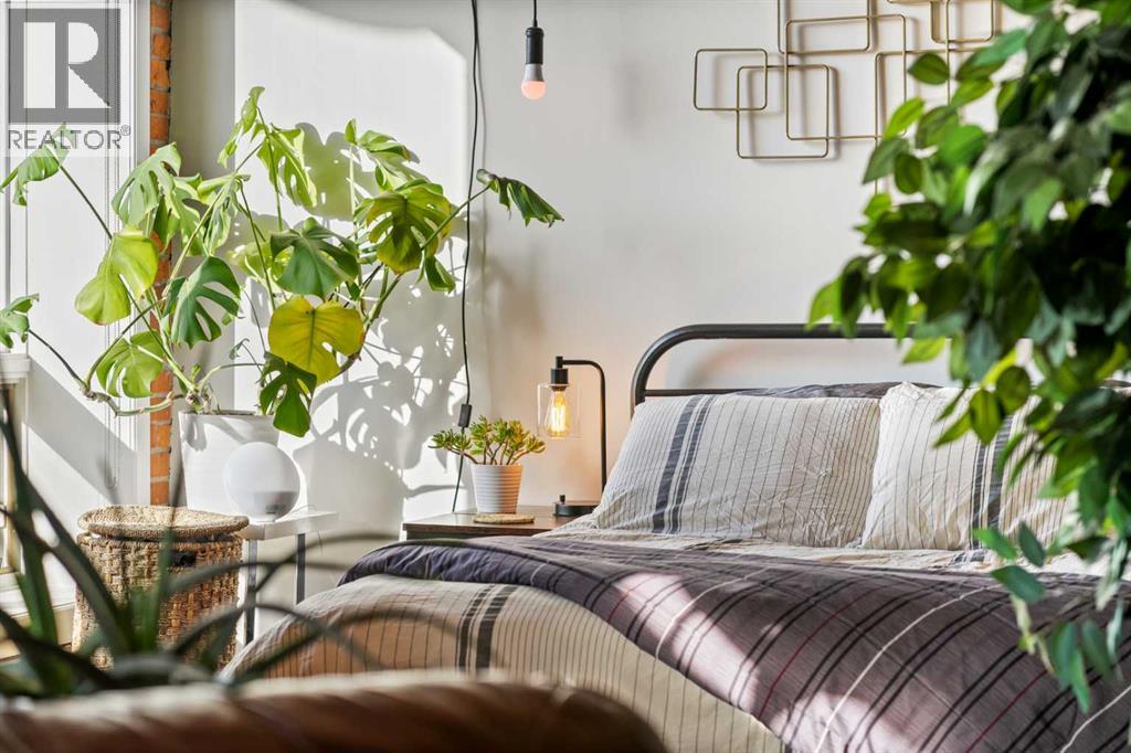 Single Family House Loft for Sale in    Avenue SW Beltline Calgary 