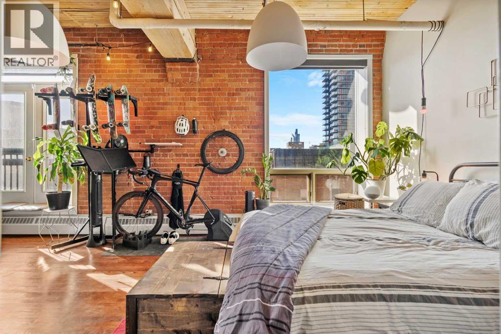 Single Family House Loft for Sale in    Avenue SW Beltline Calgary 