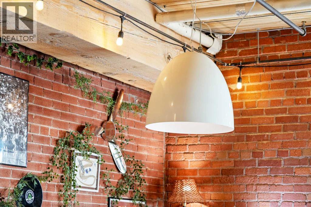 Single Family House Loft for Sale in    Avenue SW Beltline Calgary 