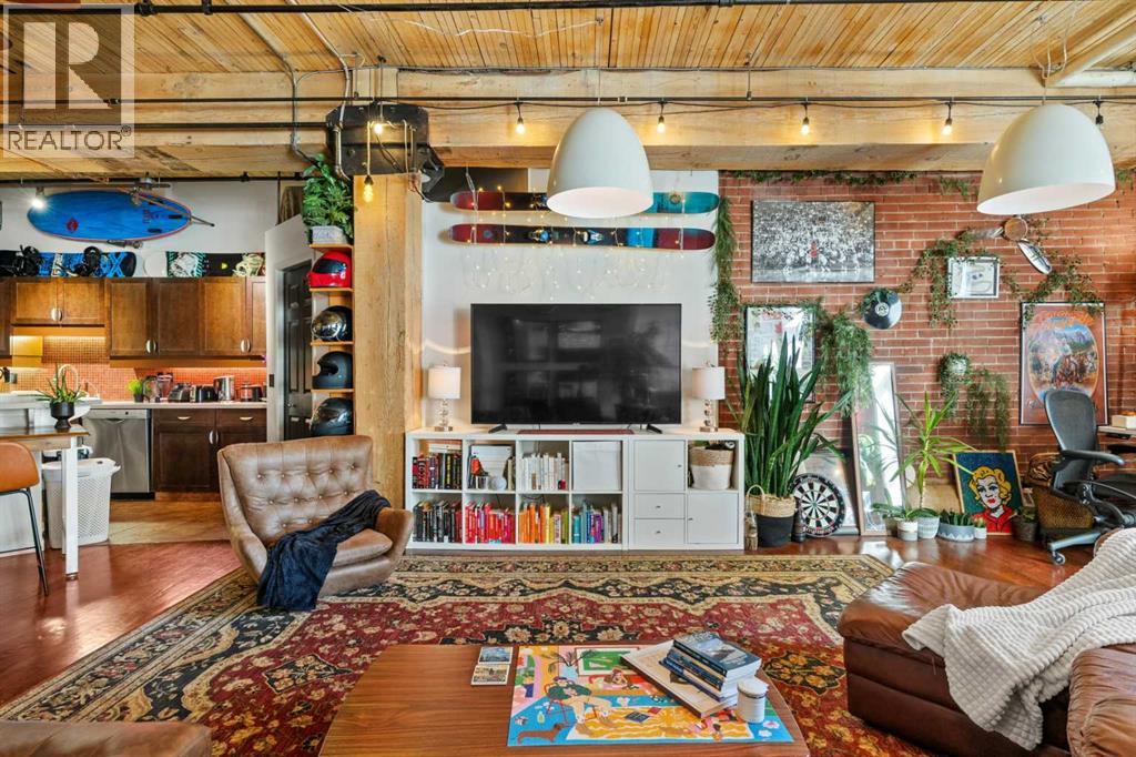 Single Family House Loft for Sale in    Avenue SW Beltline Calgary 