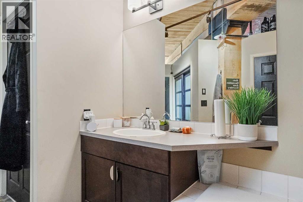 Single Family House Loft for Sale in    Avenue SW Beltline Calgary 