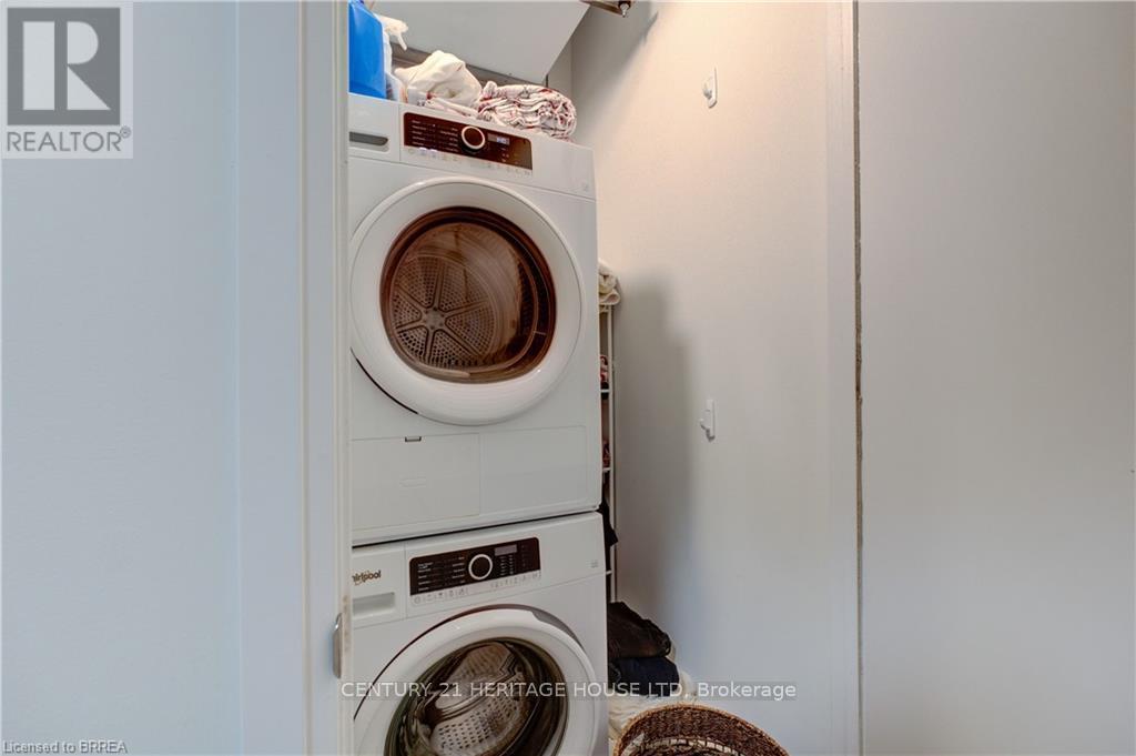 Single Family House for Sale in    REDFERN AVENUE Hamilton (Mountview) 