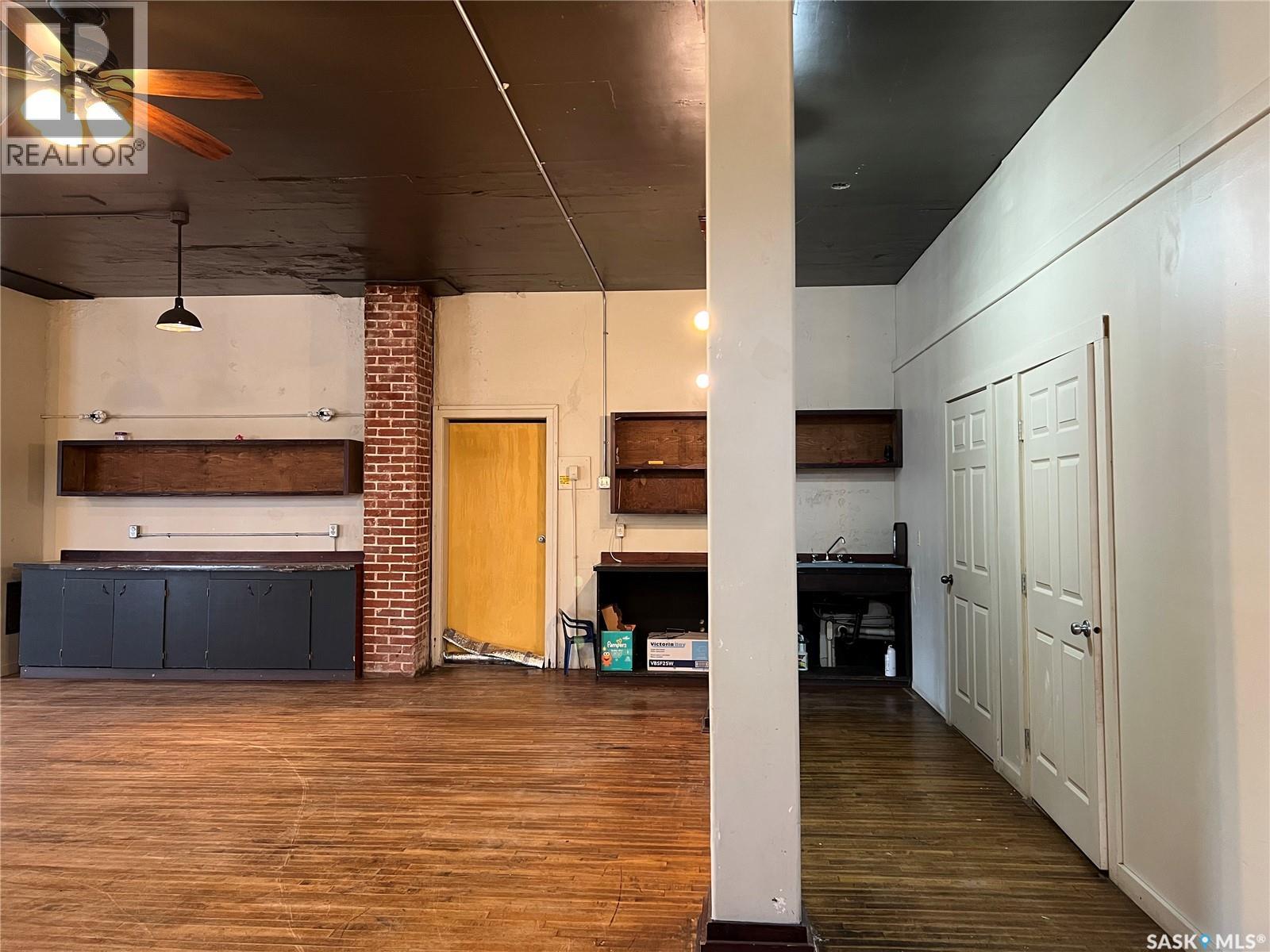 401 3rd AVENUE E — photo 9