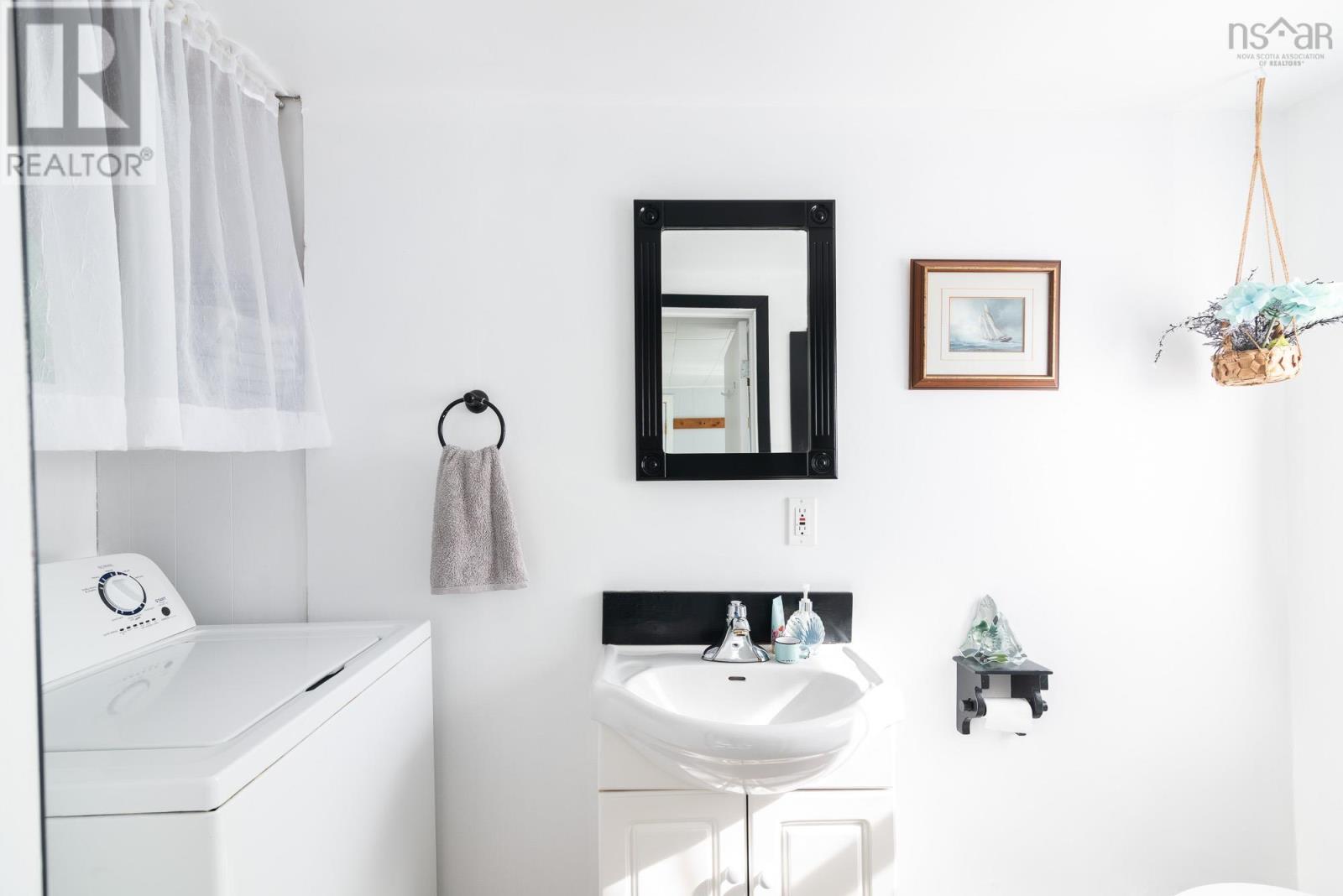 Property 15 of 47 of 28 Maple Avenue