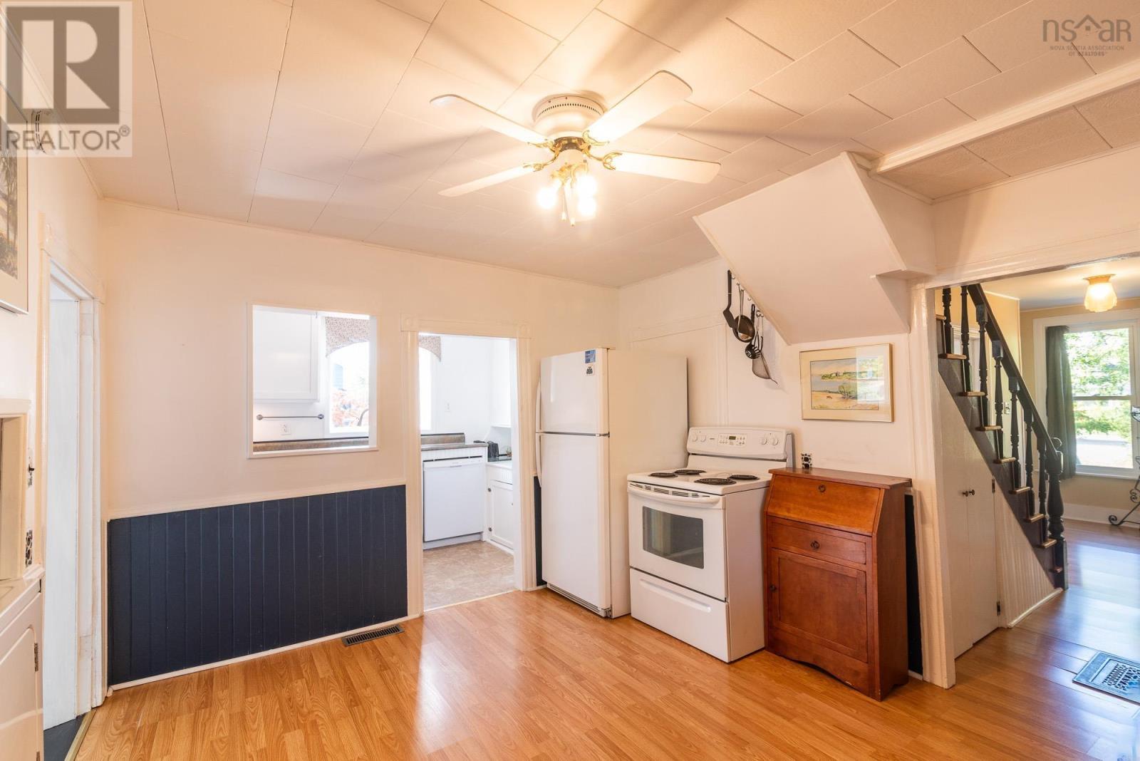 Property 20 of 47 of 28 Maple Avenue