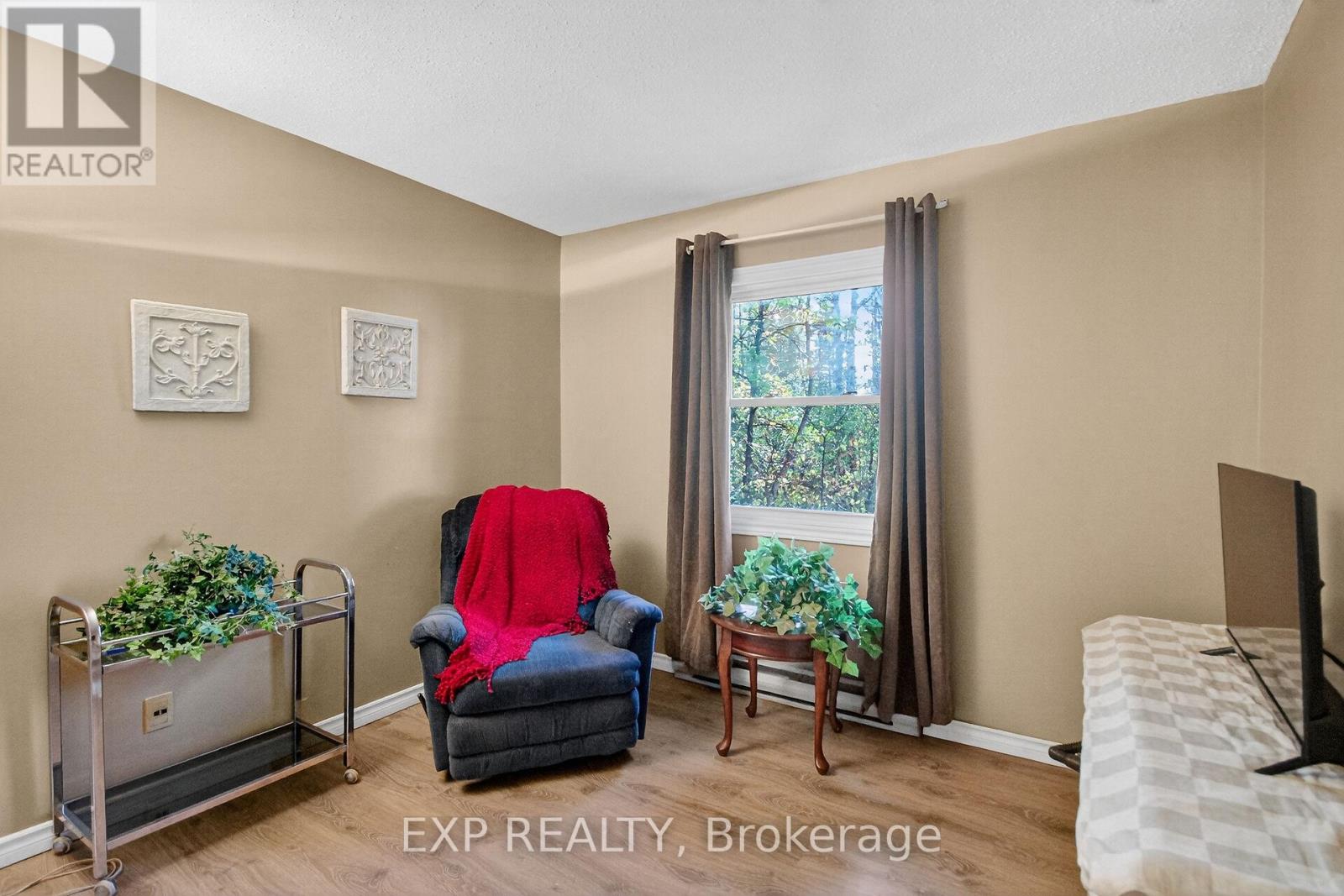 96 CONSTANCE LAKE ROAD - 21
