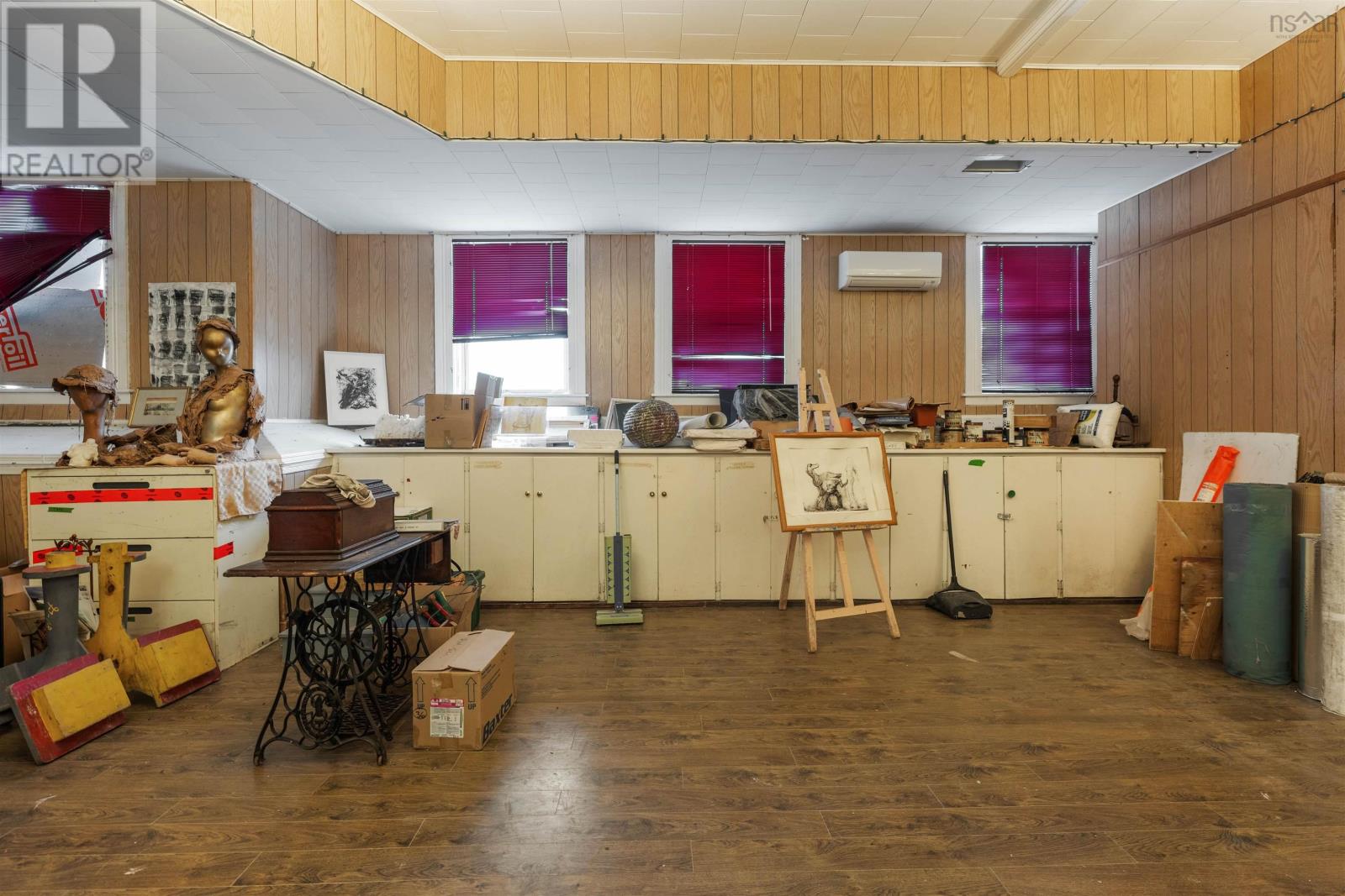 Property 25 of 33 of 171 Queen Street