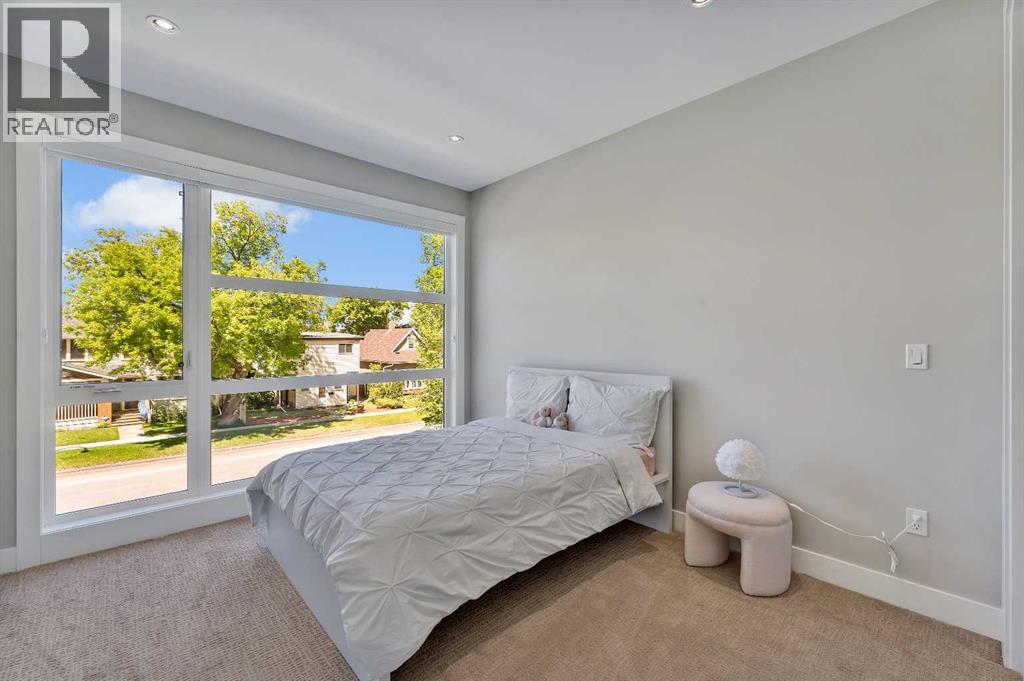 Single Family House for Sale in   Avenue NW Mount Pleasant Calgary 