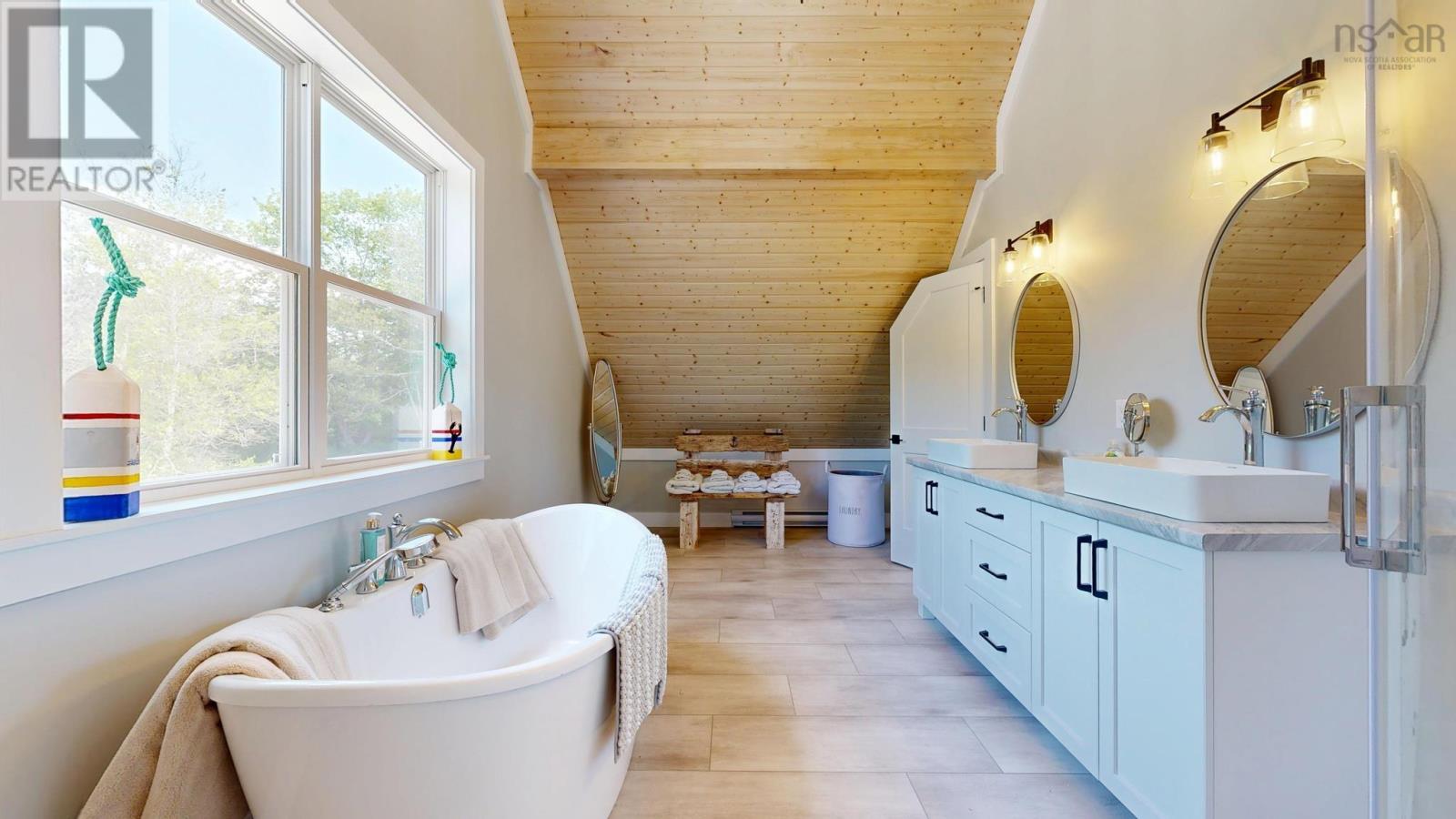 Property 25 of 31 of 2406 Sandy Point Road