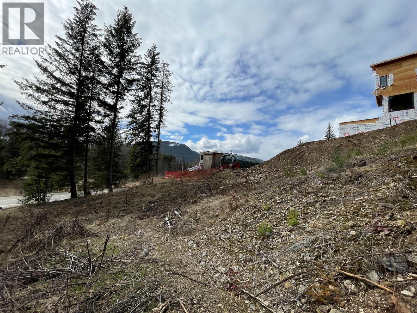  86 Old Town Road, Sicamous