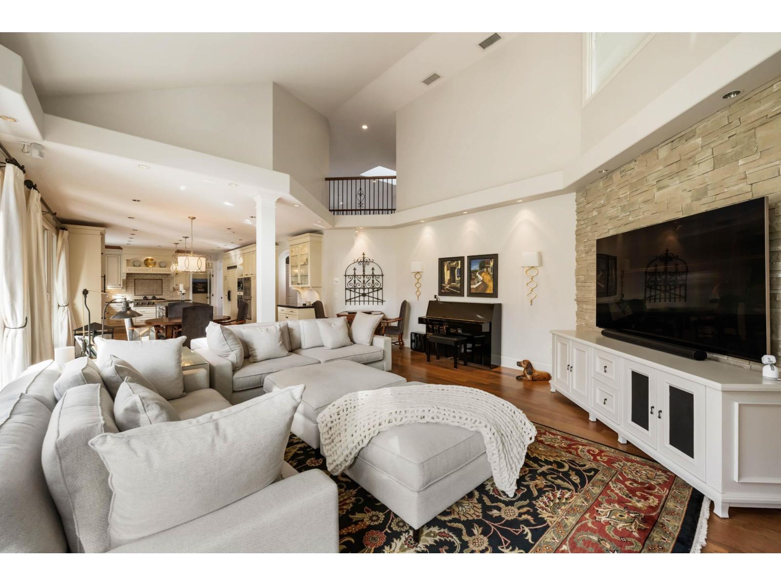 16358 LINCOLN WOODS COURT, Surrey