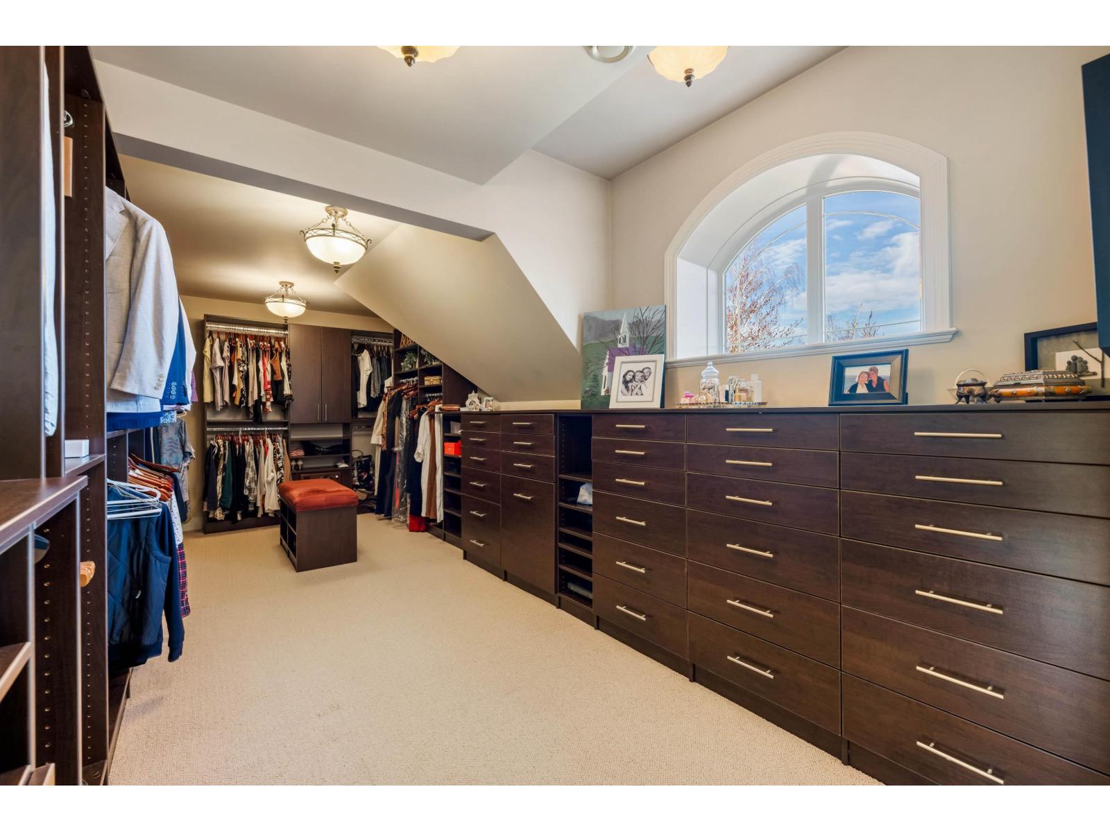 16358 LINCOLN WOODS COURT, Surrey