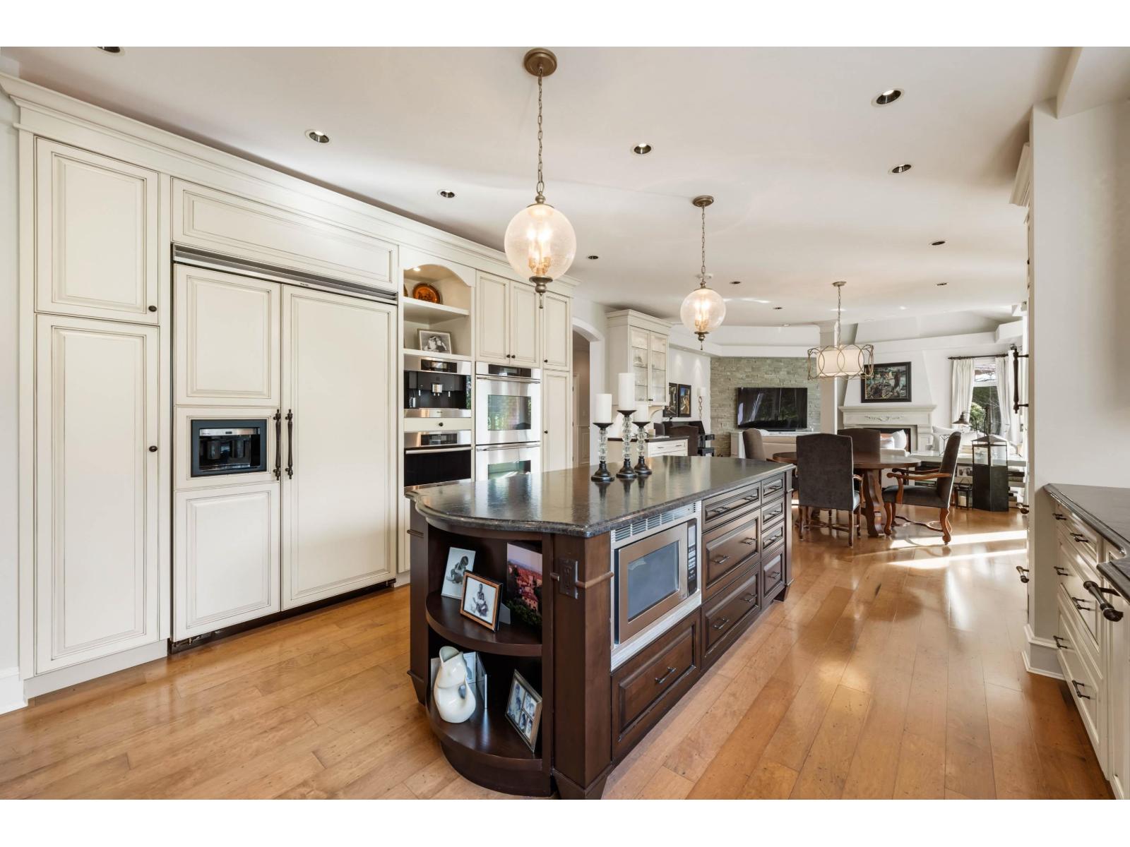 16358 LINCOLN WOODS COURT, Surrey