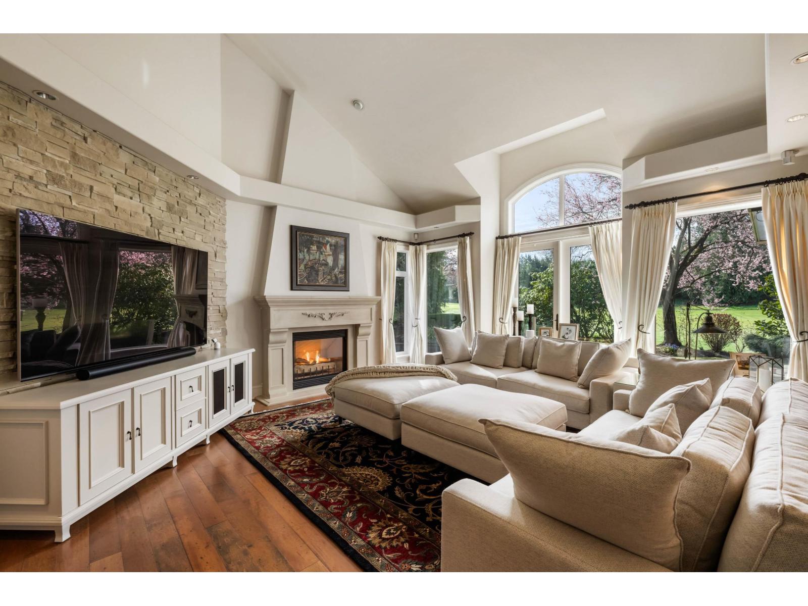 16358 LINCOLN WOODS COURT, Surrey
