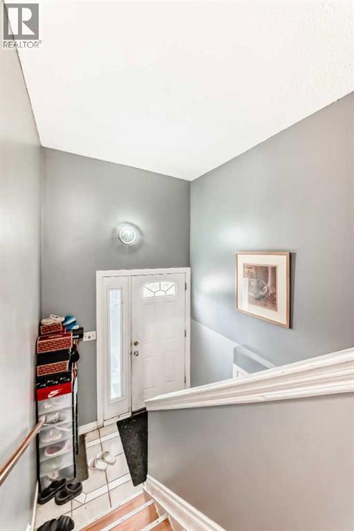 Single Family House Bi-level for Sale in  Penbrooke Close SE Penbrooke Meadows Calgary 