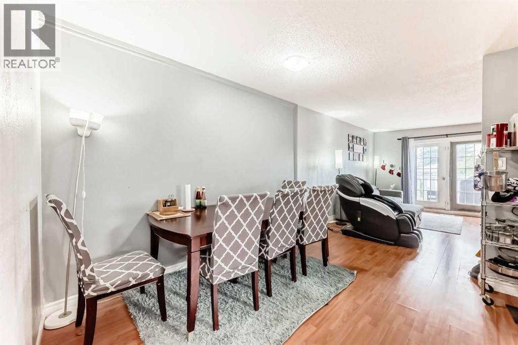 Single Family House Bi-level for Sale in  Penbrooke Close SE Penbrooke Meadows Calgary 