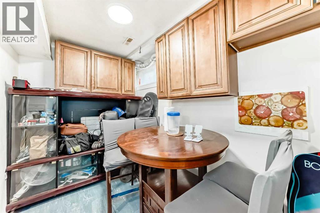 Single Family House Bi-level for Sale in  Penbrooke Close SE Penbrooke Meadows Calgary 