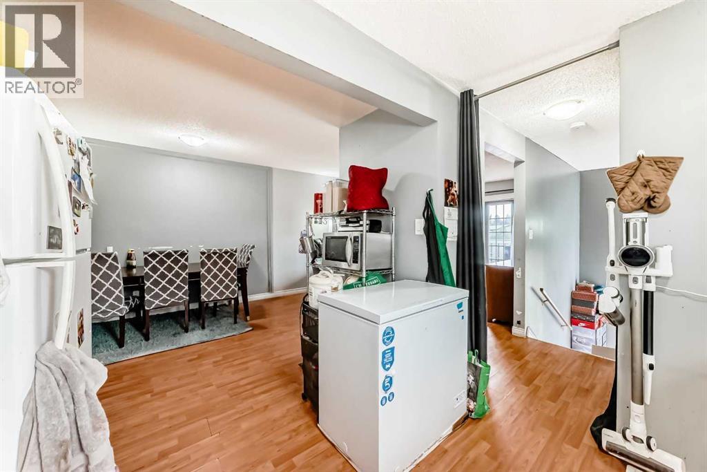 Single Family House Bi-level for Sale in  Penbrooke Close SE Penbrooke Meadows Calgary 