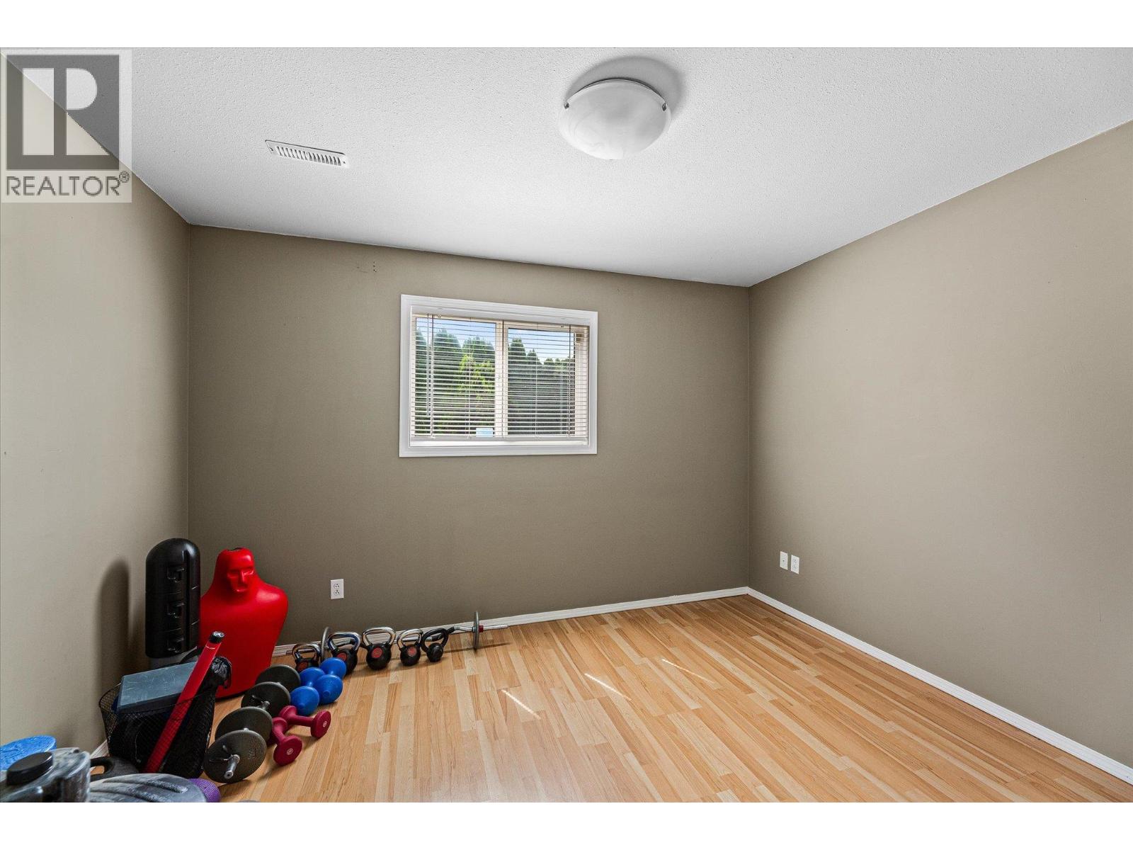  423 Fizet Avenue, Kelowna