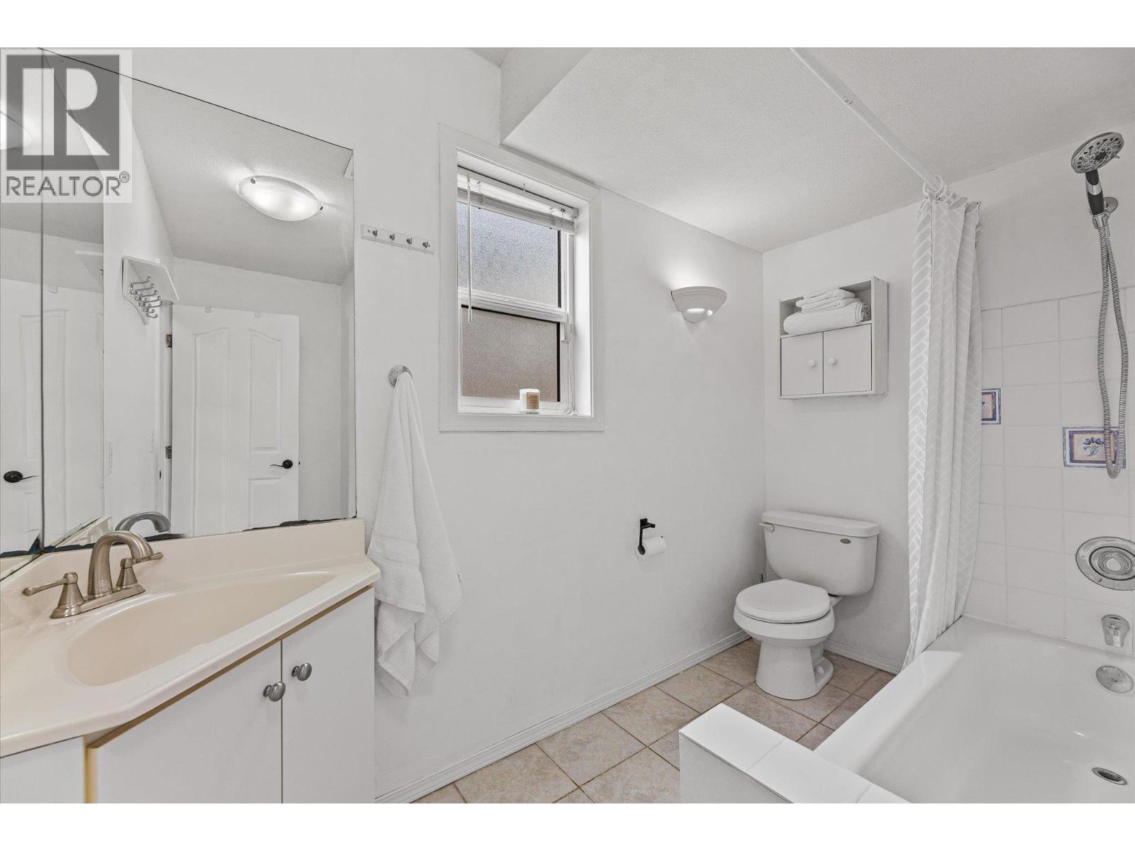  423 Fizet Avenue, Kelowna