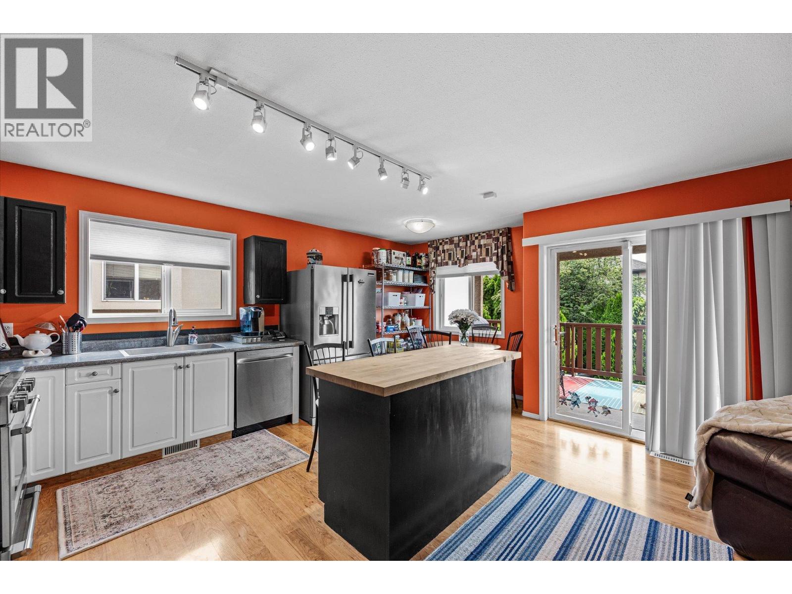  423 Fizet Avenue, Kelowna