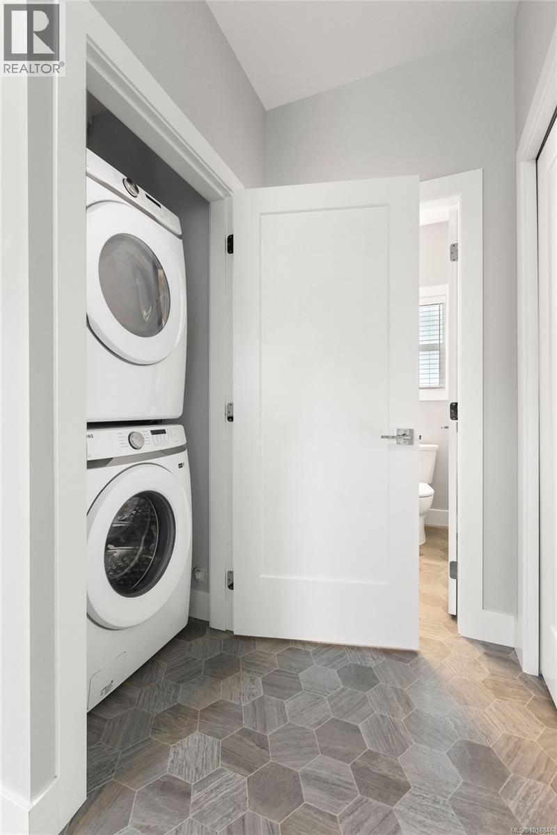 2911 CONSTELLATION AVE - 43