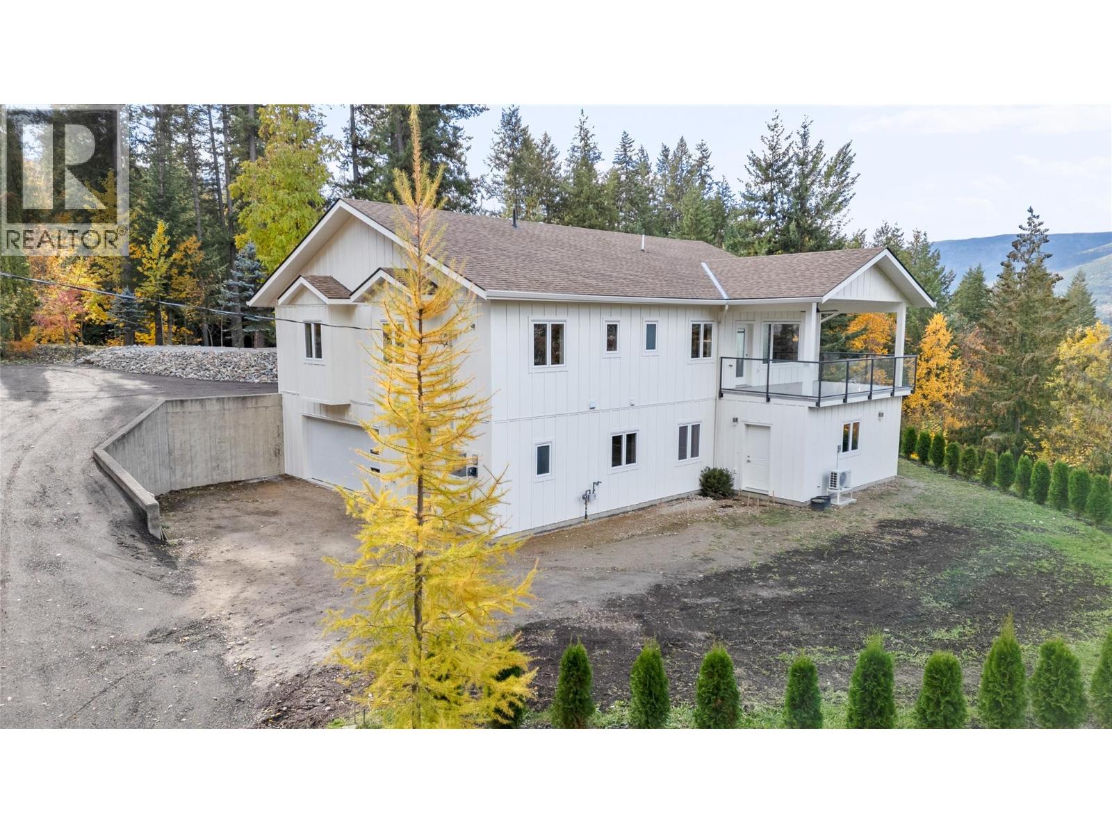  633 9 Street Southeast, Salmon Arm