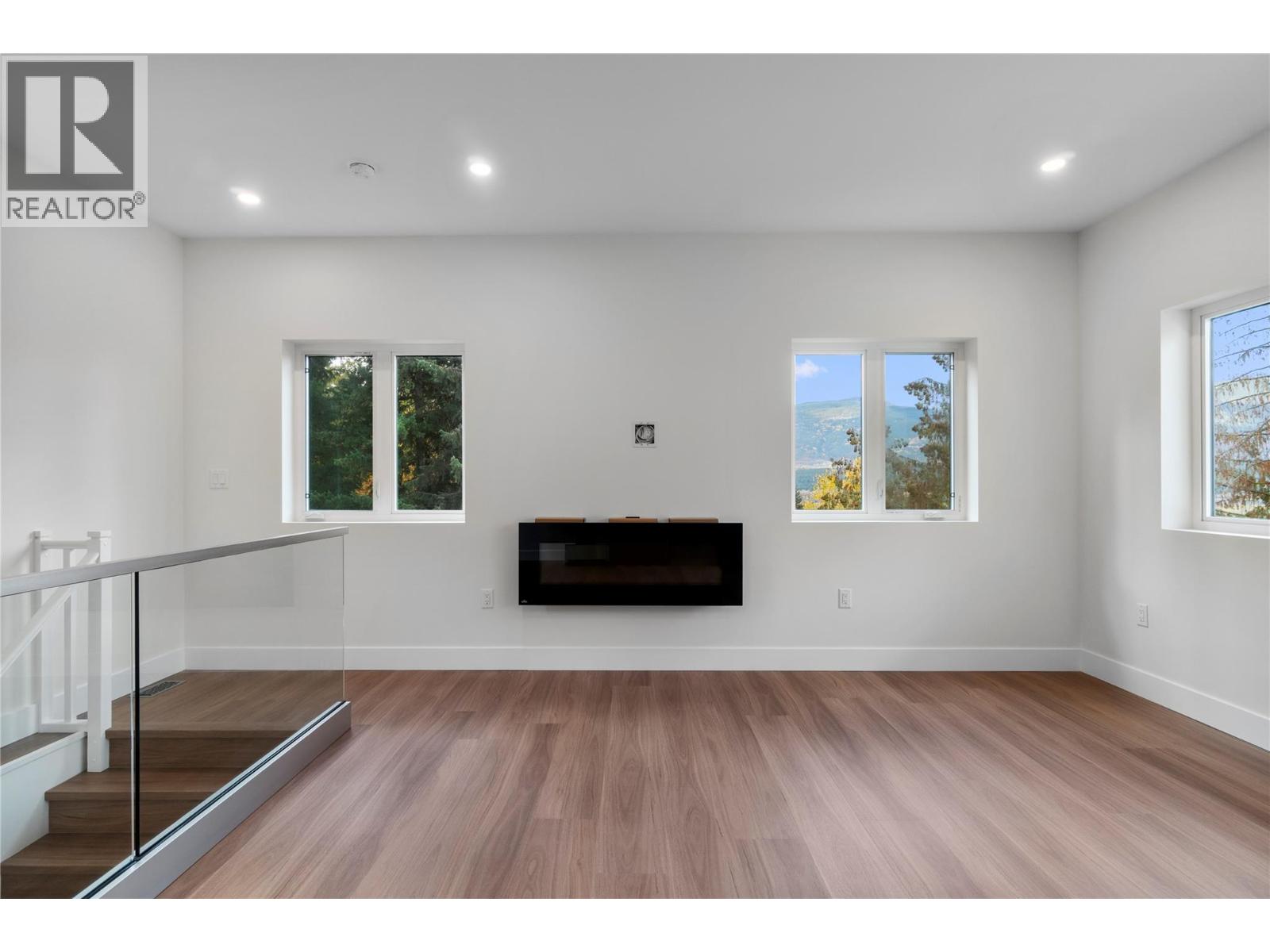  633 9 Street Southeast, Salmon Arm