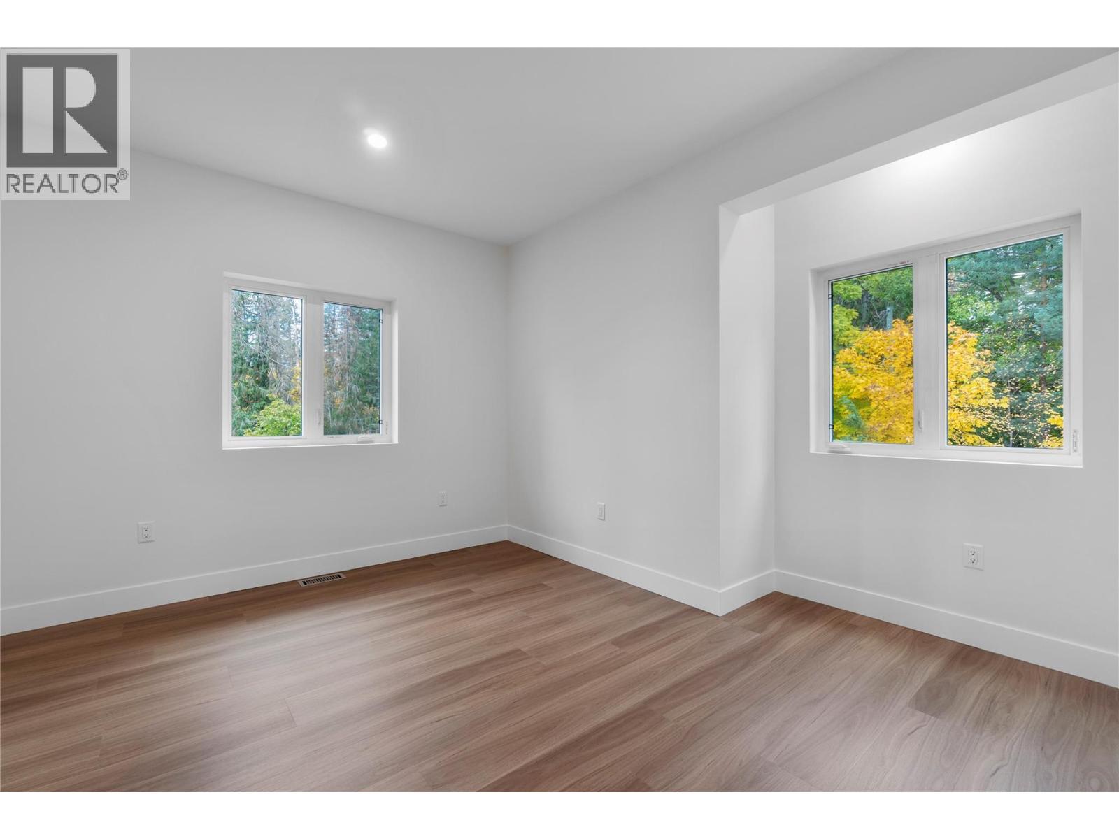  633 9 Street Southeast, Salmon Arm