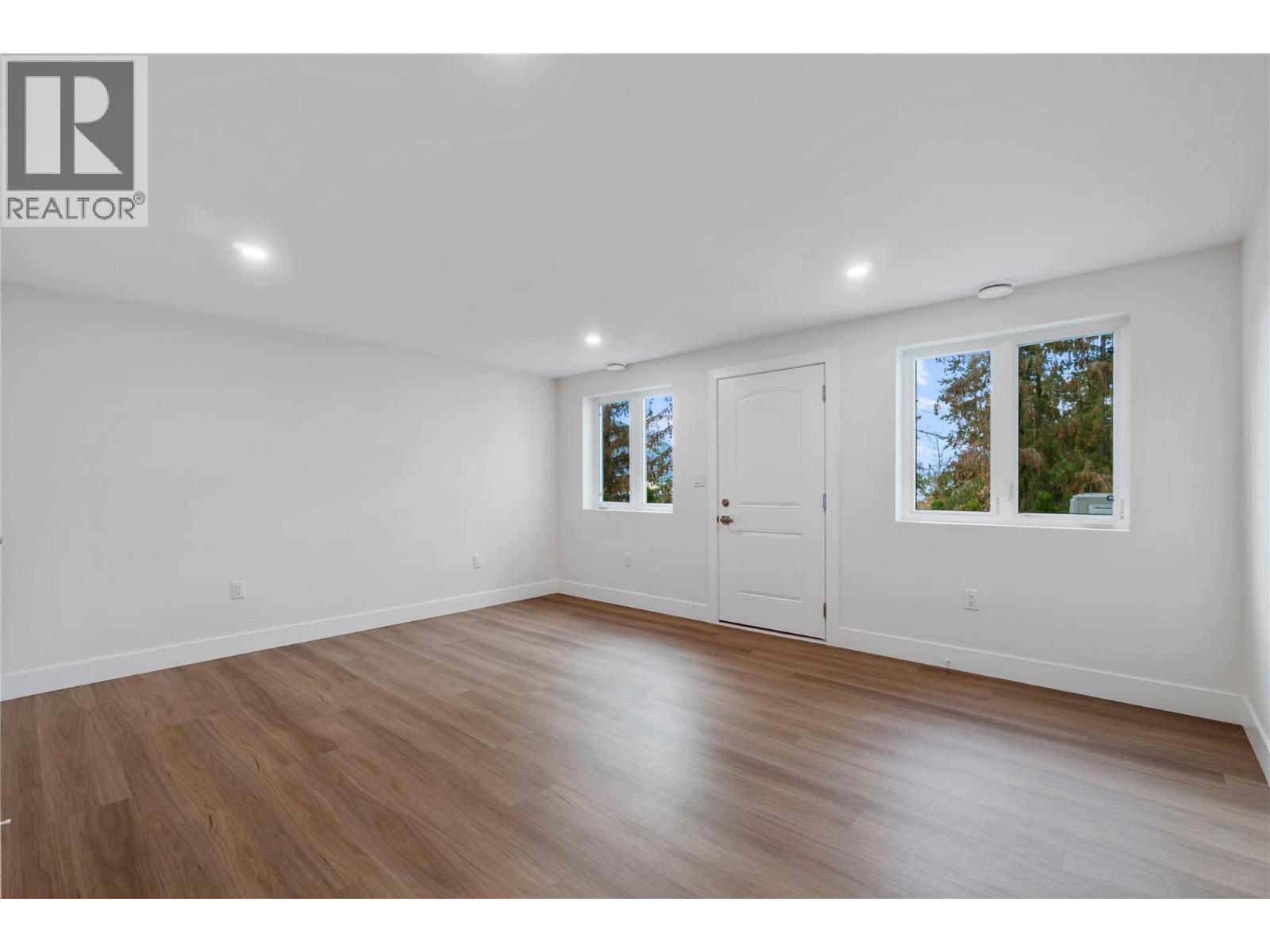  633 9 Street Southeast, Salmon Arm