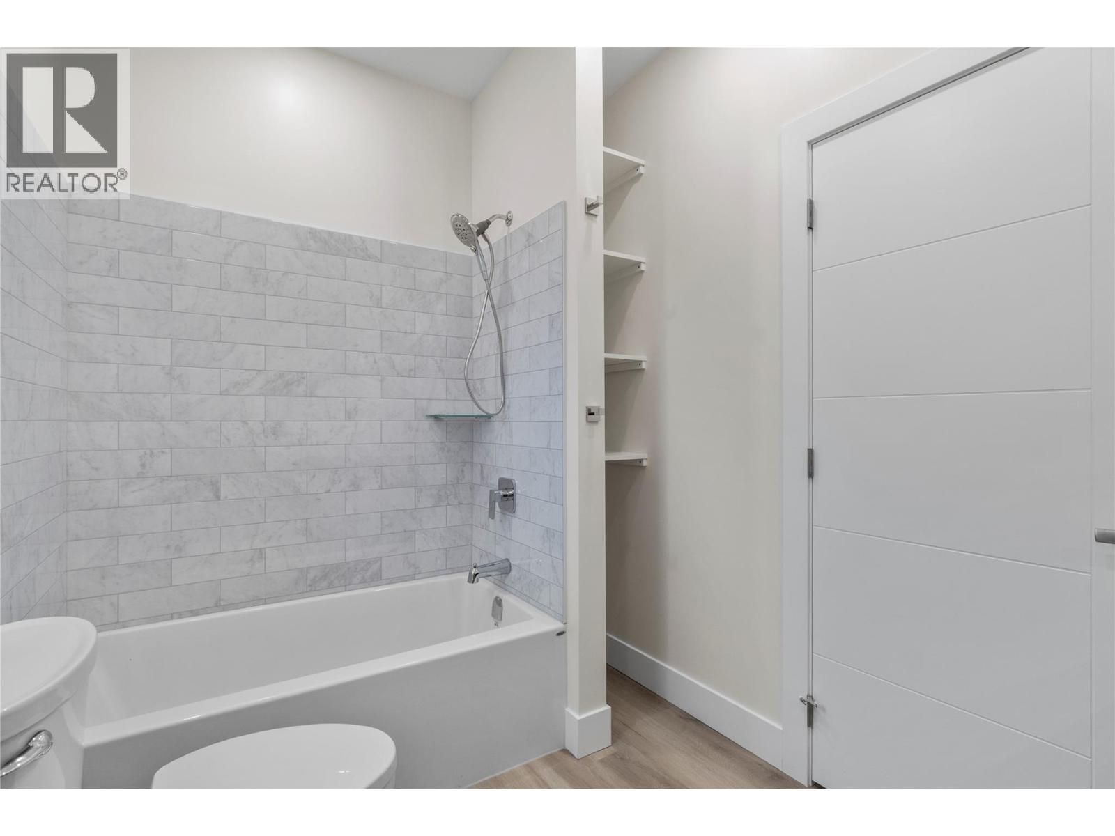  633 9 Street Southeast, Salmon Arm