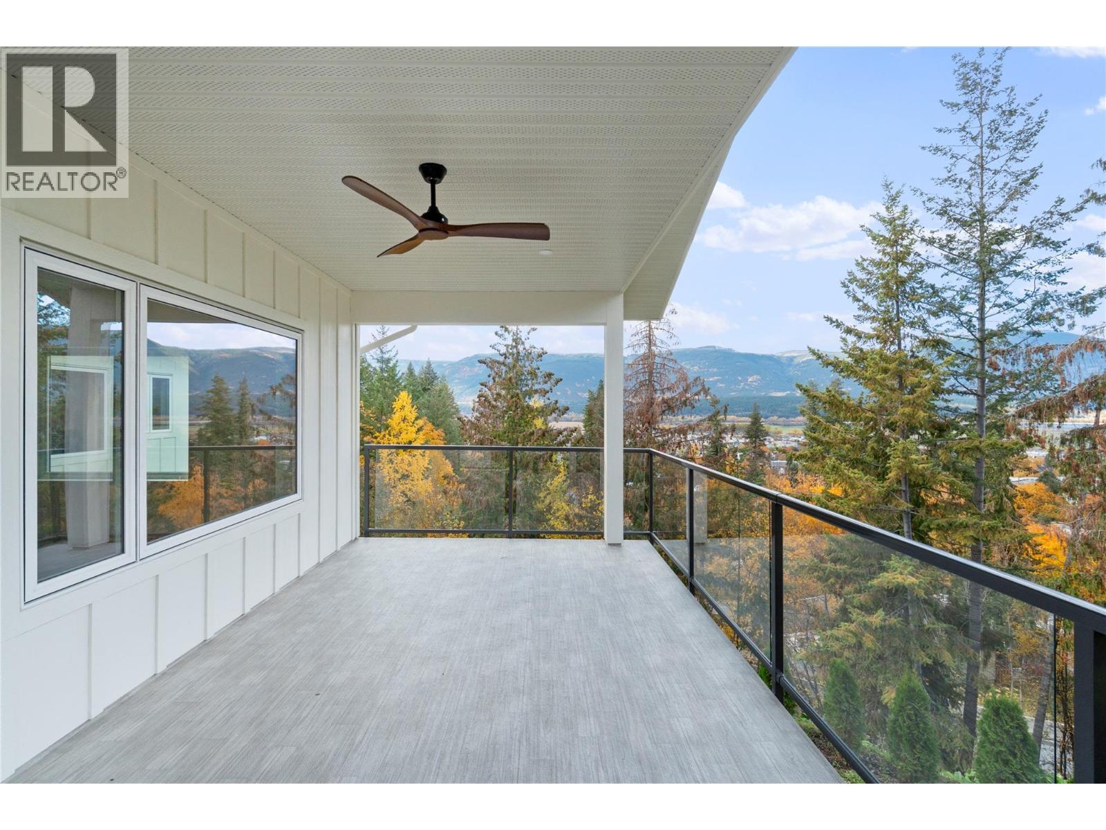  633 9 Street Southeast, Salmon Arm