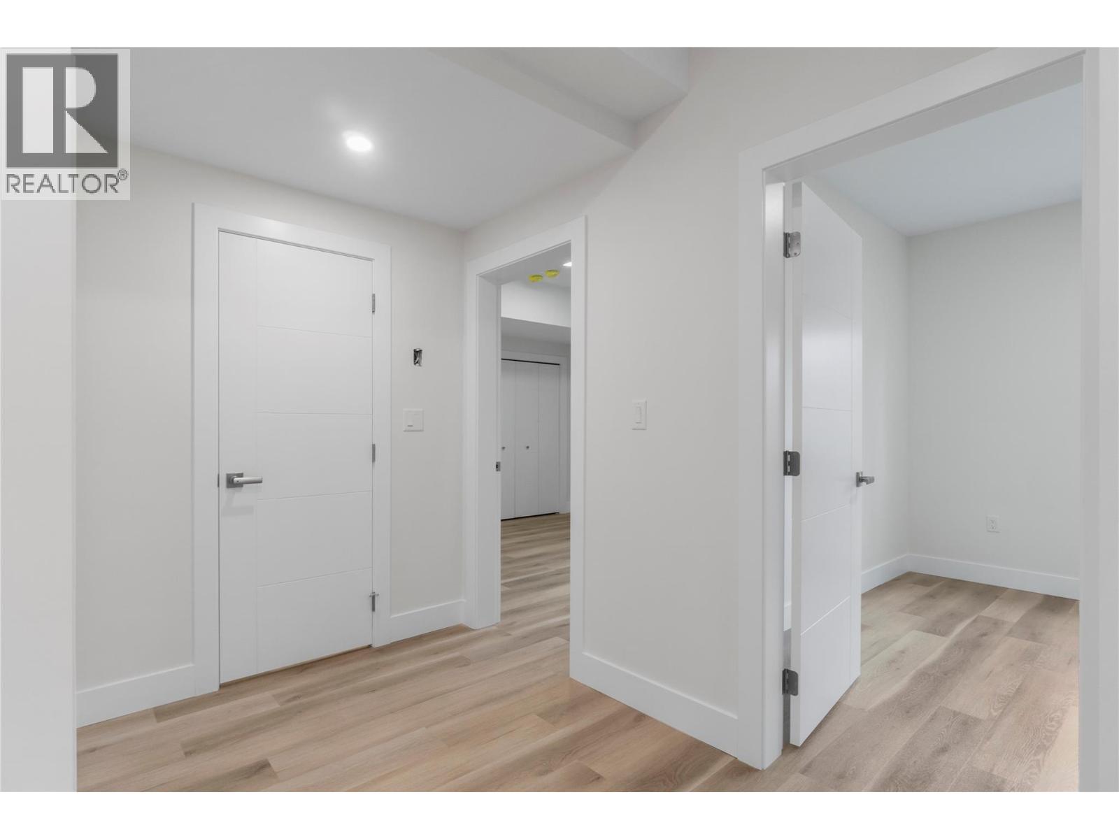  633 9 Street Southeast, Salmon Arm