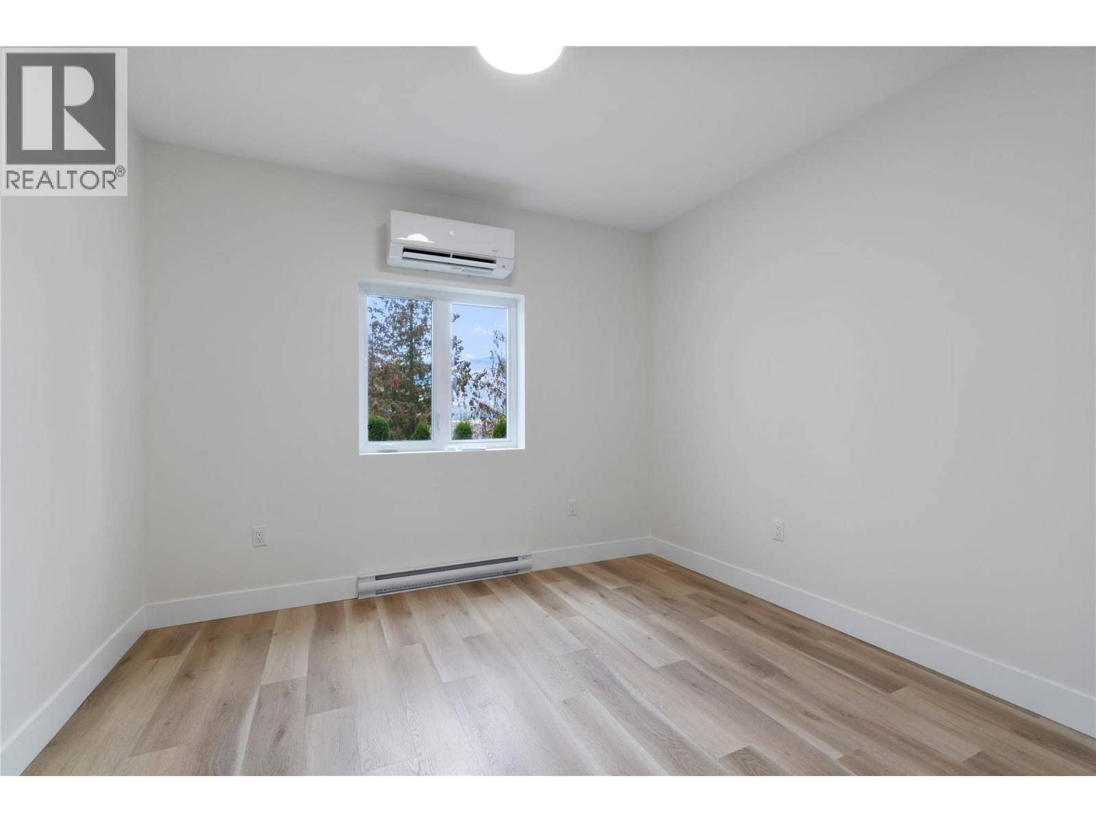  633 9 Street Southeast, Salmon Arm