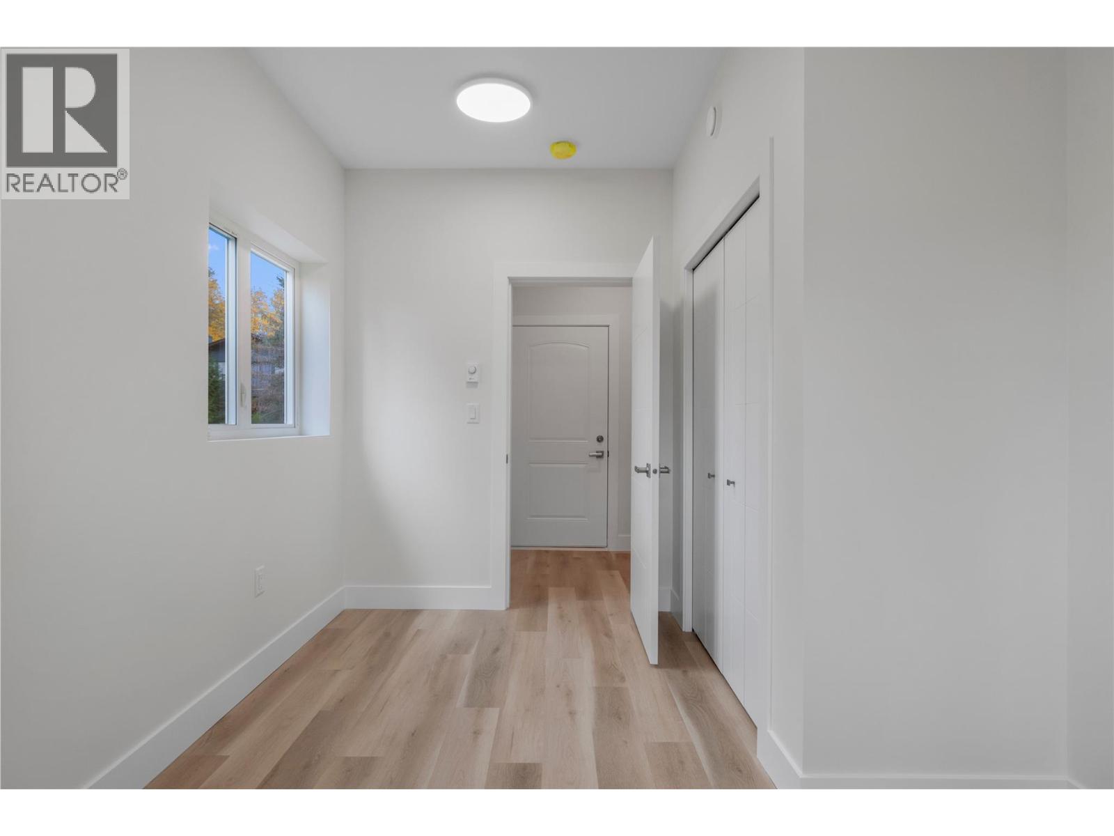  633 9 Street Southeast, Salmon Arm