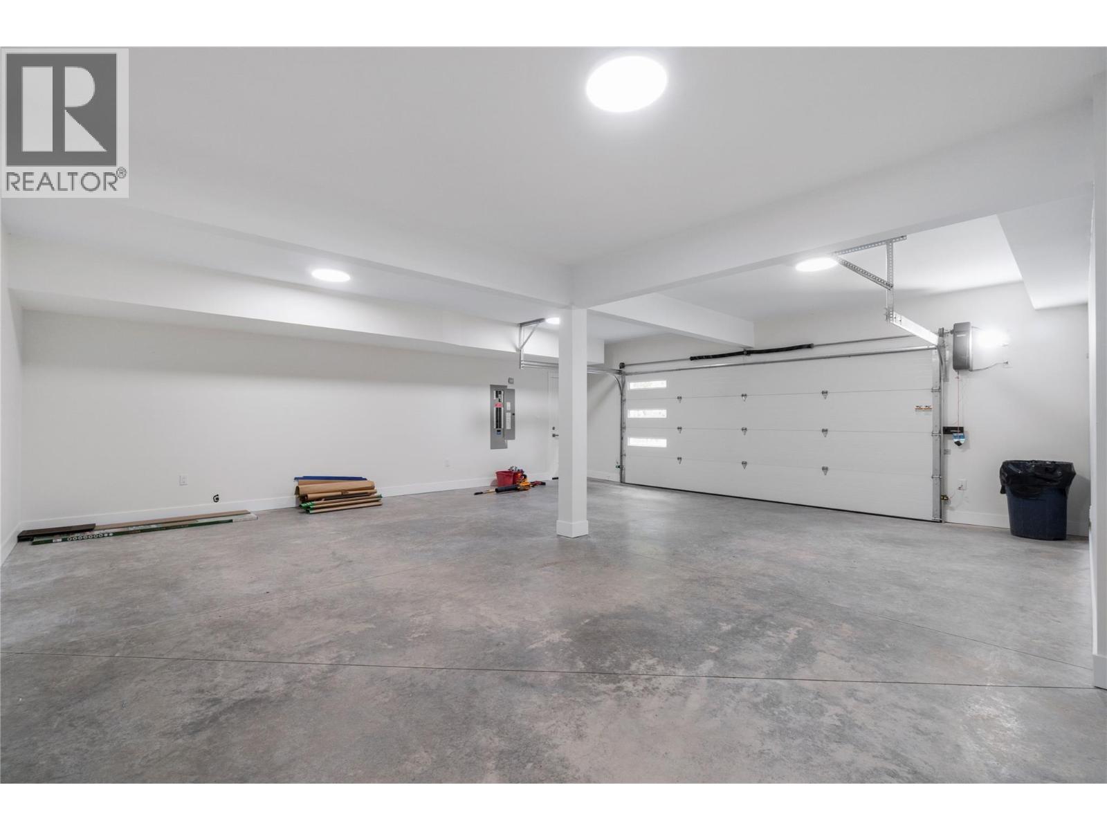  633 9 Street Southeast, Salmon Arm