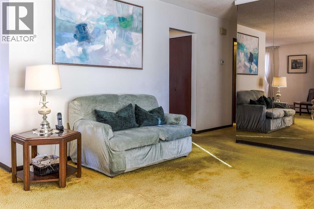 Single Family House Bungalow for Sale in  Norfolk Road NW North Haven Upper Calgary 