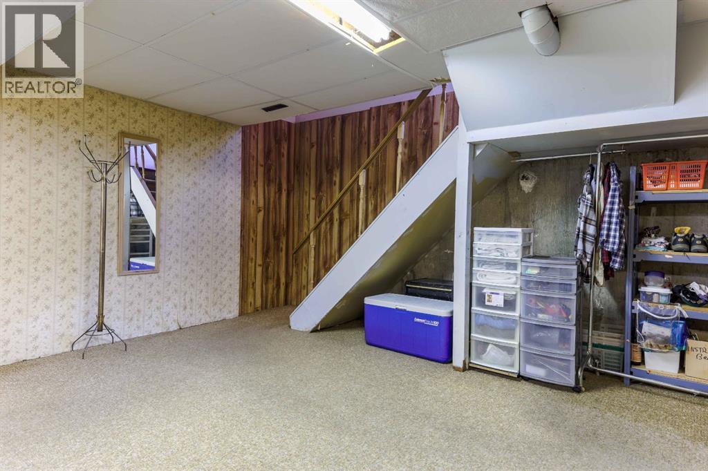 Single Family House Bungalow for Sale in  Norfolk Road NW North Haven Upper Calgary 