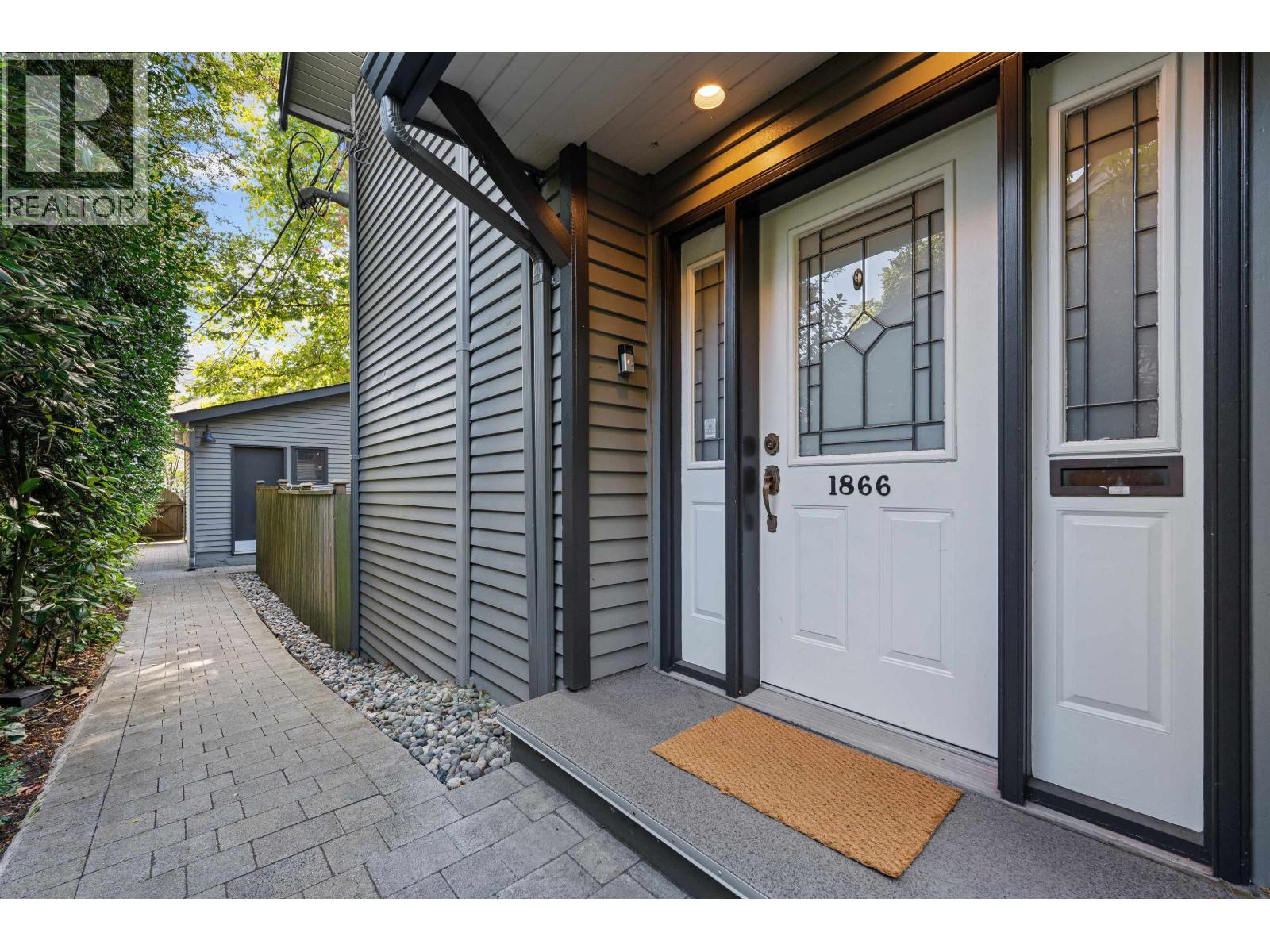 1866 W 15TH AVENUE, Vancouver