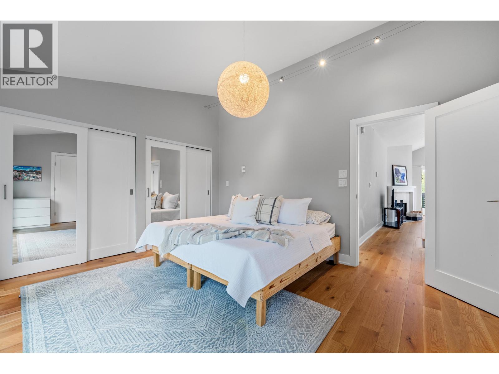 1866 W 15TH AVENUE, Vancouver