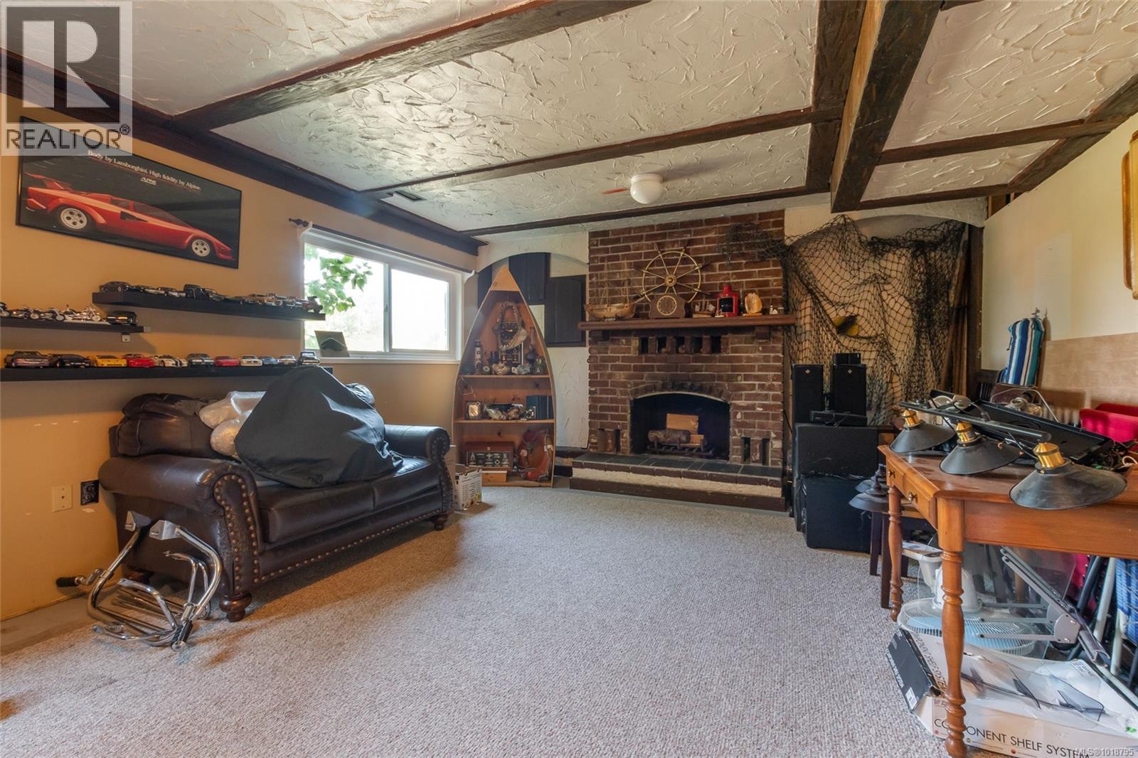 43 ROBERTA RD E - 25