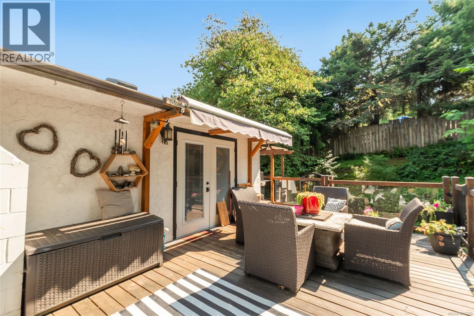 43 ROBERTA RD E - 41