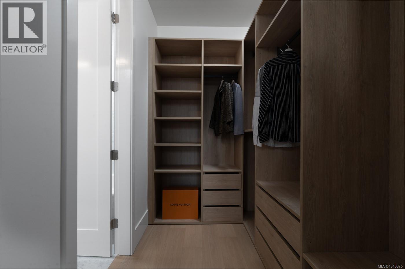 #209 521 COURTNEY ST - 12