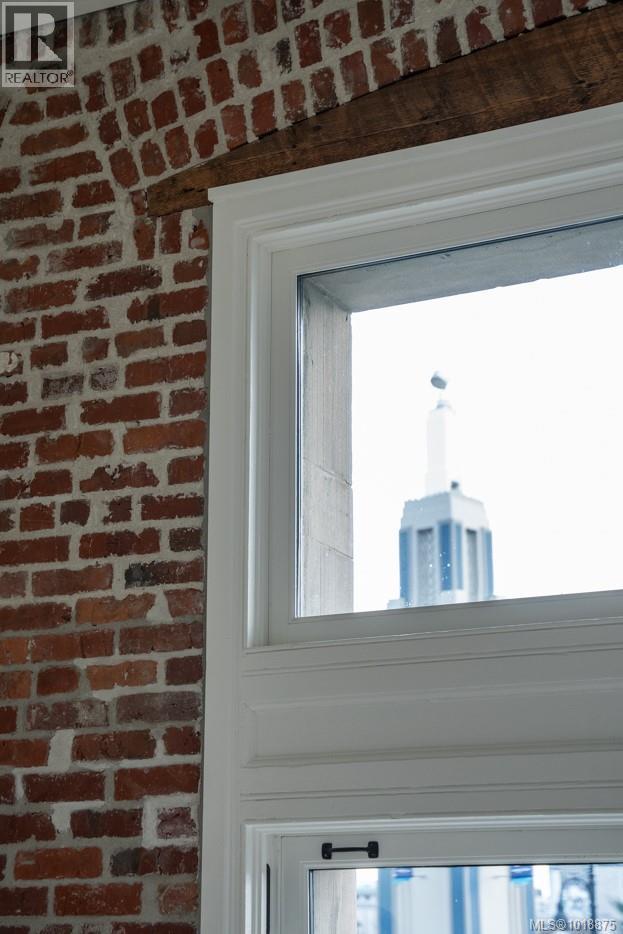 #209 521 COURTNEY ST - 20