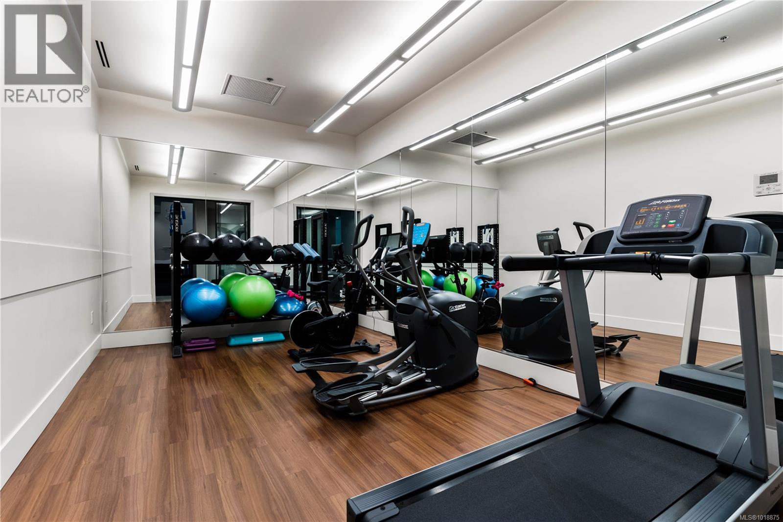 #209 521 COURTNEY ST - 37