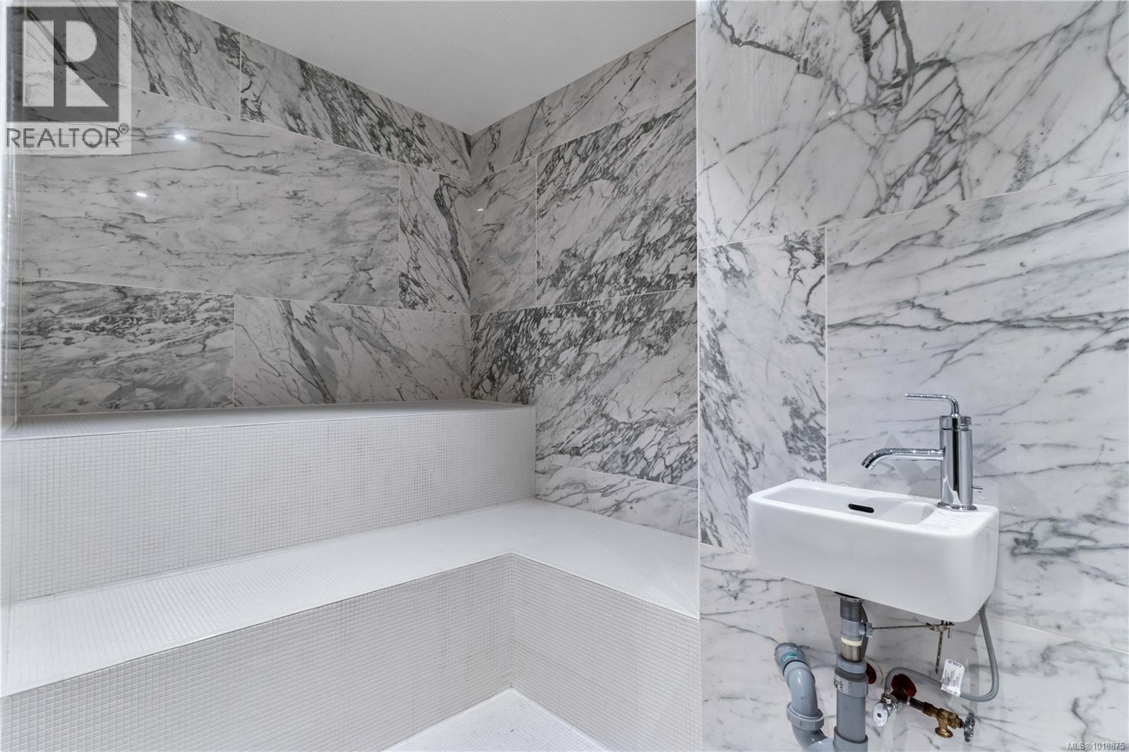 #209 521 COURTNEY ST - 40